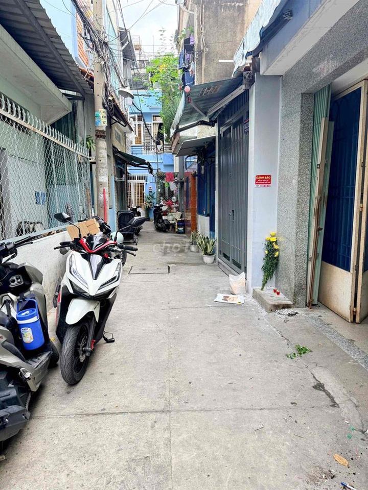 Nhà Âu Dương Lân 2 tầng sát mặt tiền đúc thật