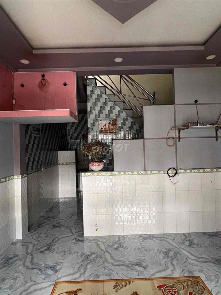 Vị trí đẹp sát mặt tiền Dương Bá Trạc,   sổ hồng riêng hiện hữu
