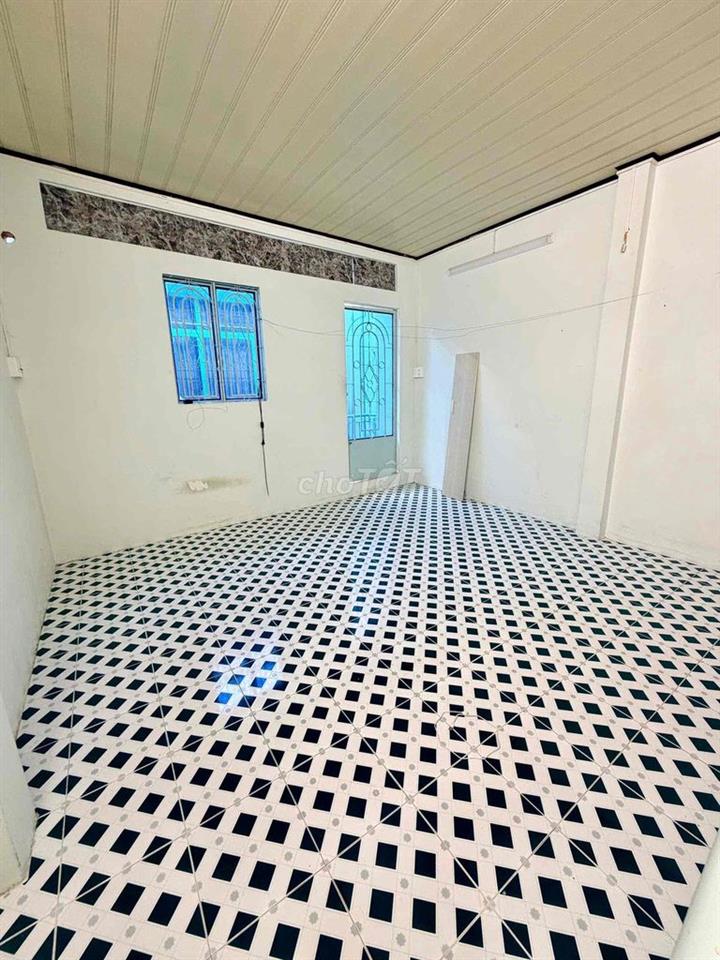 Nhà âu dương lân ko lộ giới 20m2 đất