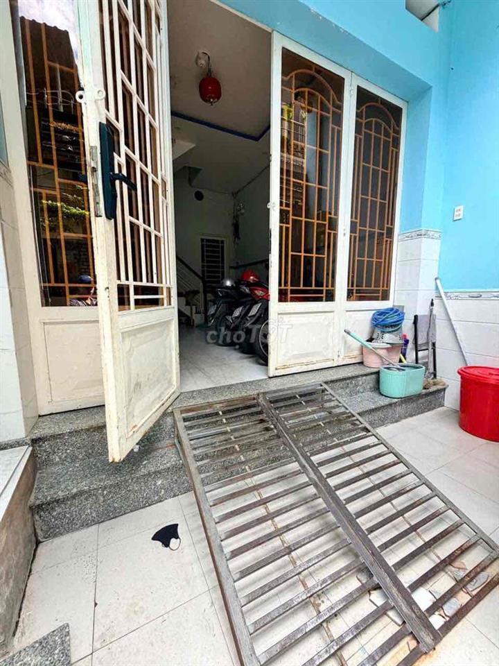 Nhà 4 tầng Dương Bá Trạc đang cho thuê 20tr/tháng