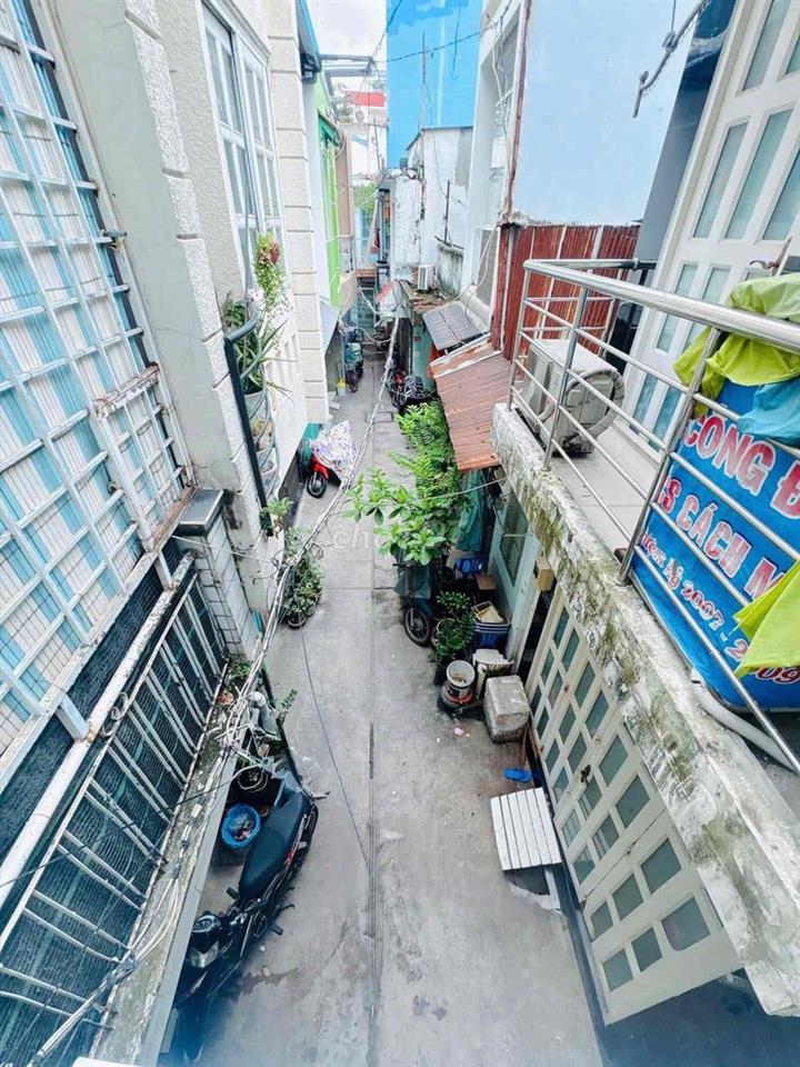 Bán nhà 3 lầu 3 pn hẻm 154/ âu dương lân p3 Q8 cũ