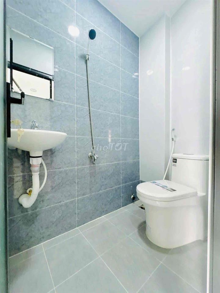 Bán nhà 3 lầu 3 pn hẻm 154/ âu dương lân p3 Q8 cũ