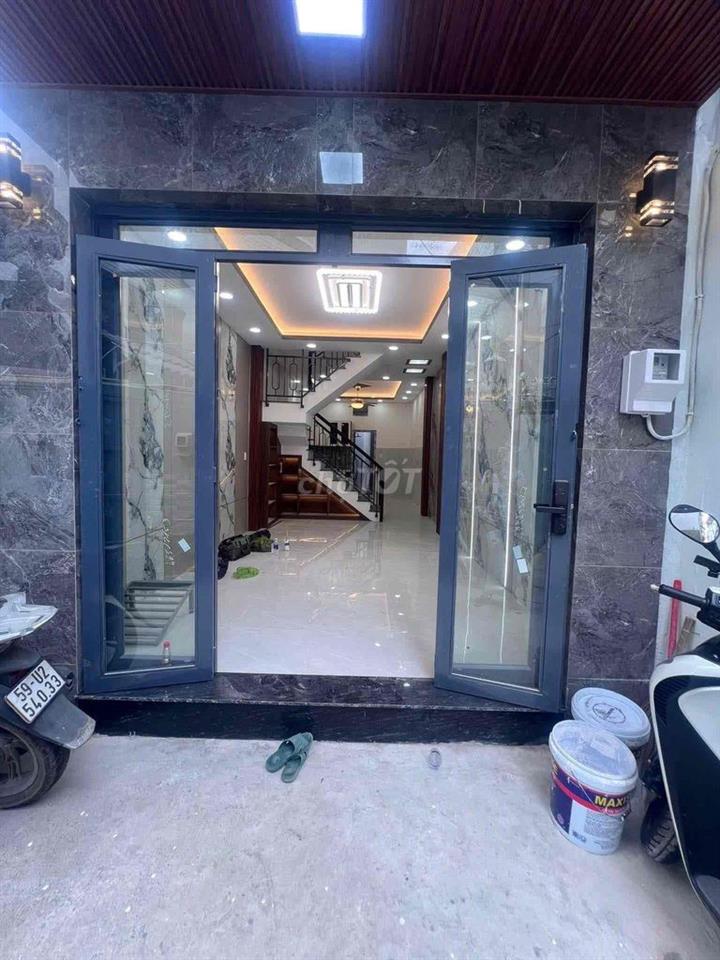 Bán nhà 3 tầng 4pn hẻm 475/ tùng thiện dương p12 Q8 cũ