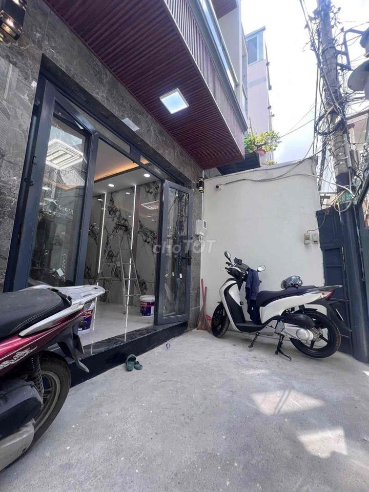 Bán nhà 3 tầng 4pn hẻm 475/ tùng thiện dương p12 Q8 cũ