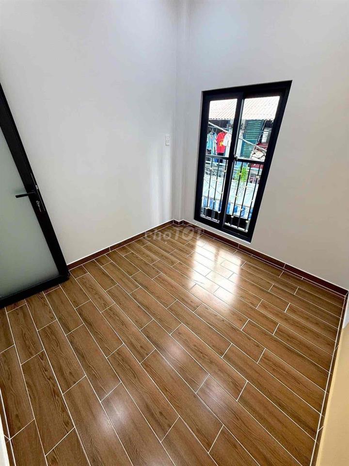 Bán nhà 2 căn đôi 2 lầu 5pn hẻm 181âu dương lân p2  #. Q8 cũ