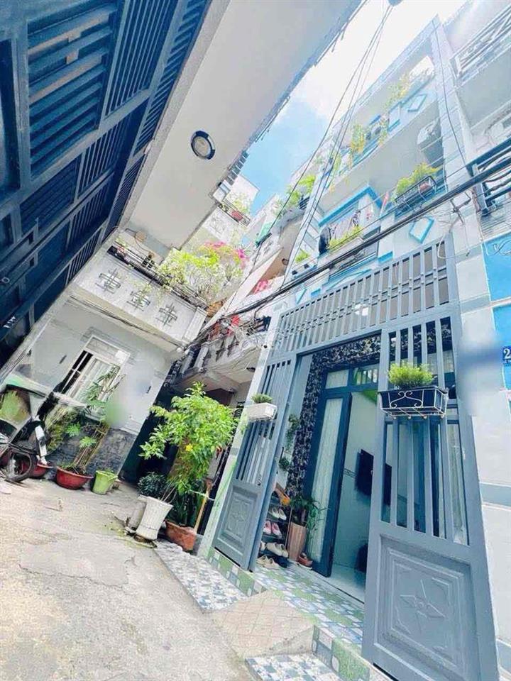 Bán nhà mới 3 tầng 4pn hẻm lê thành phương p15# Q8