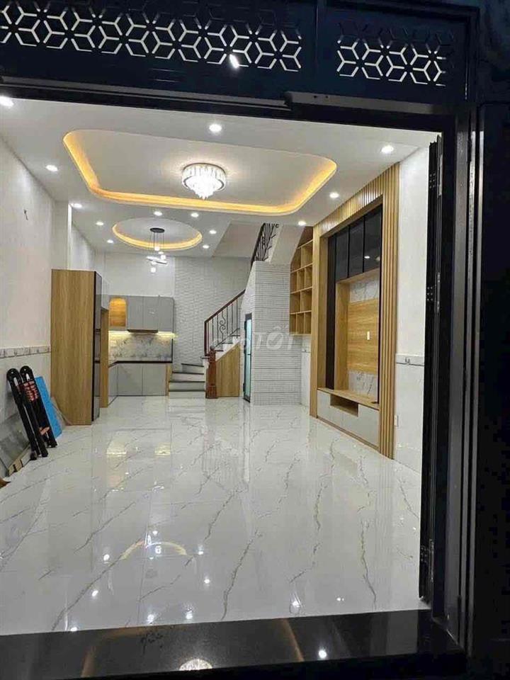 Bán nhà 3 lầu đúc BTCT 5pn cách M Tiền Bông Sao vô nhà 1 căn p5 Q8 cũ