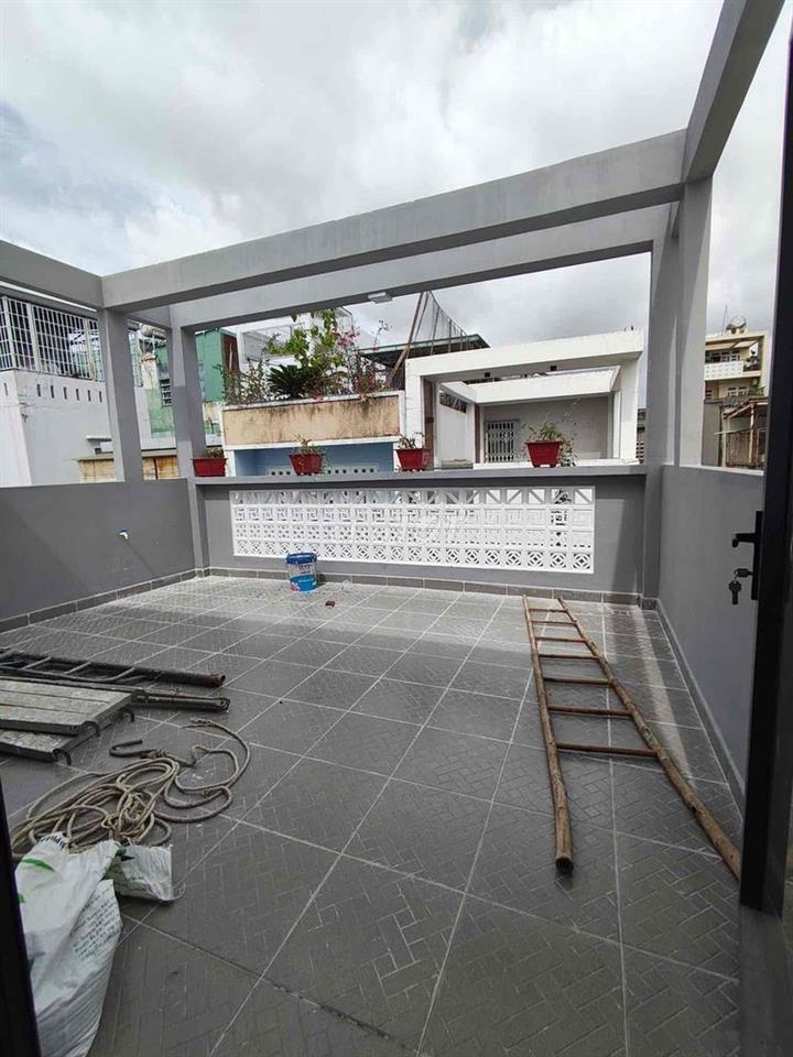 Bán nhà 3 lâu mới xây 4pn hẻm chợ nhi thiên p5 Q8 cũ