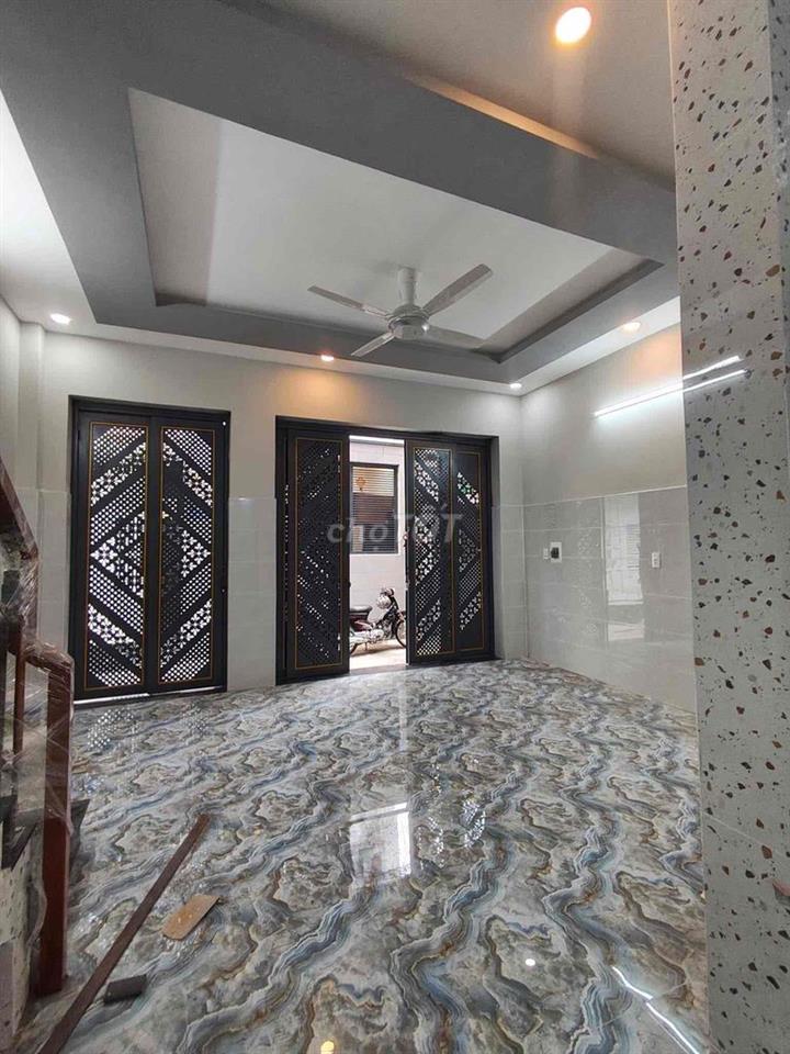 Bán nhà 3 lâu mới xây 4pn hẻm chợ nhi thiên p5 Q8 cũ