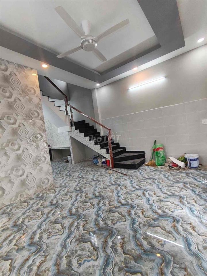 Bán nhà 3 lâu mới xây 4pn hẻm chợ nhi thiên p5 Q8 cũ