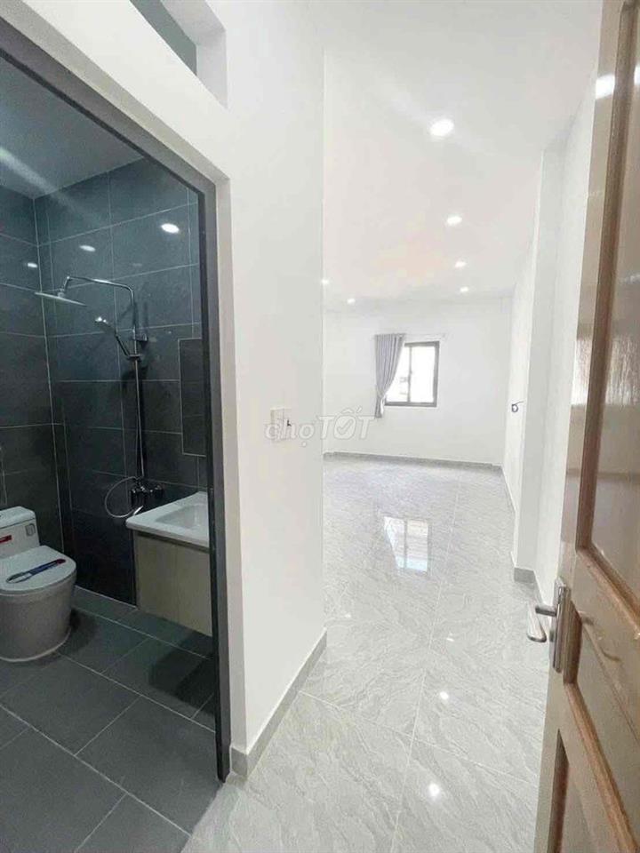 Bán nhà 4 tầng đúc BTCT mới xây h hơi lái vô nhà dương bá trạc p1#Q8