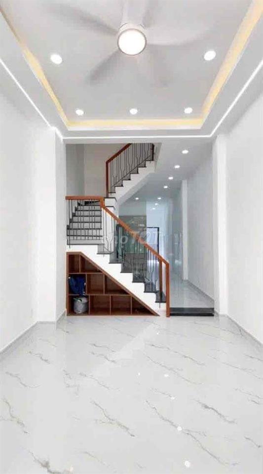 Bán nhà 4 tầng đúc BTCT mới xây h hơi lái vô nhà dương bá trạc p1#Q8