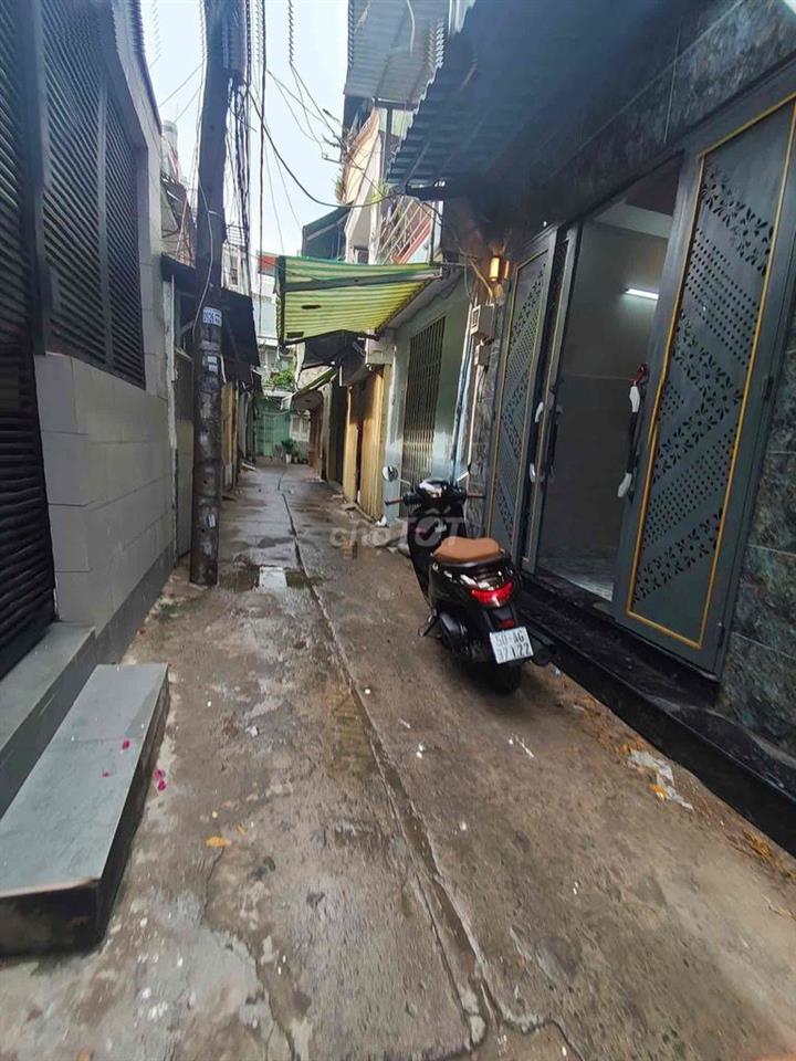 Bán nhà 3 lầu 4 pn mới xắy100% mới hẻm chợ nhi thiên đường p5 Q8
