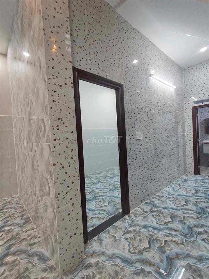 Bán nhà 3 lầu 4 pn mới xắy100% mới hẻm chợ nhi thiên đường p5 Q8