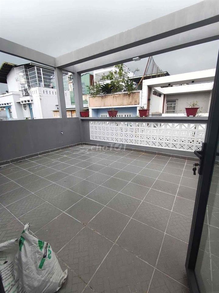 Bán nhà 3 lầu 4 pn mới xắy100% mới hẻm chợ nhi thiên đường p5 Q8