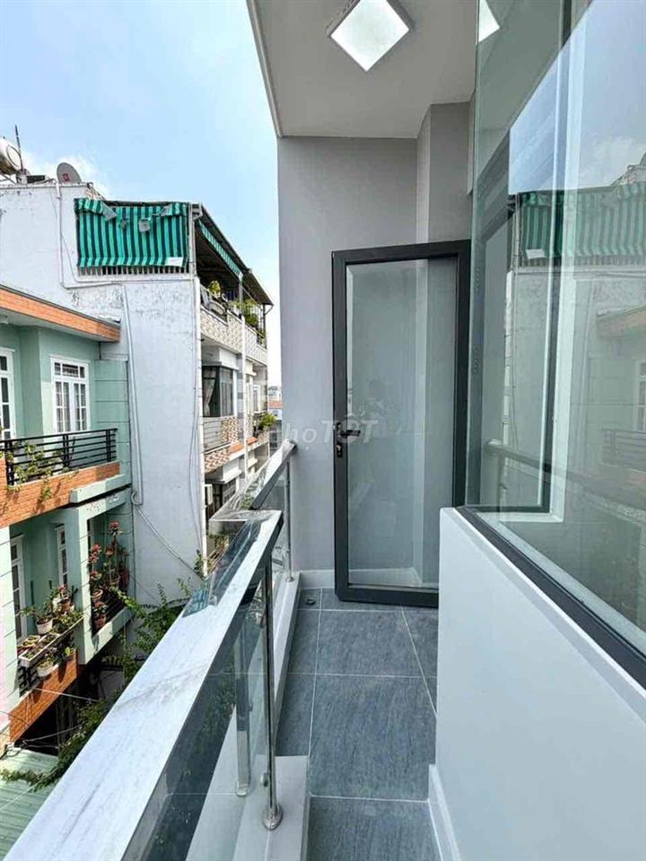 nhà bán 3.5 x 12m.  2 lầu. đường Mễ cốc F15.Q8.