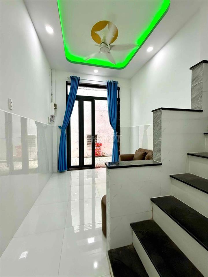 nhà bán 3 x 7m. 1 lầu đường Mễ cốc f15.Q8