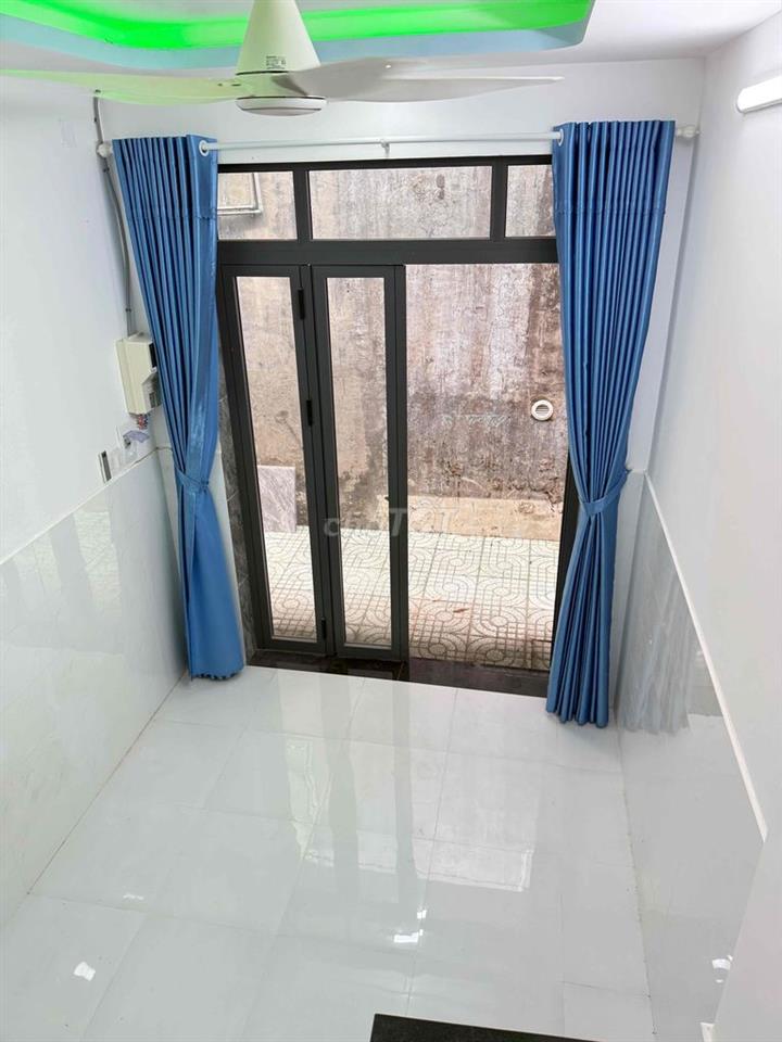 nhà bán 3 x 7m. 1 lầu đường Mễ cốc f15.Q8