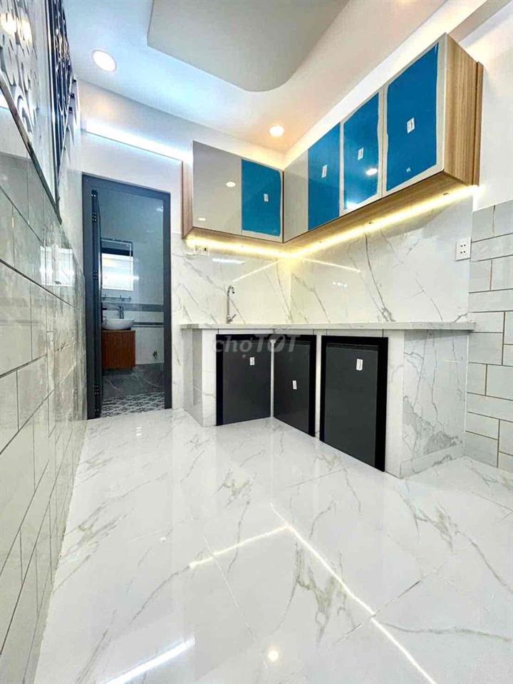 nhà bán 5m x 8m. 2 lầu 🚗 đường Phú định F16.Q8.