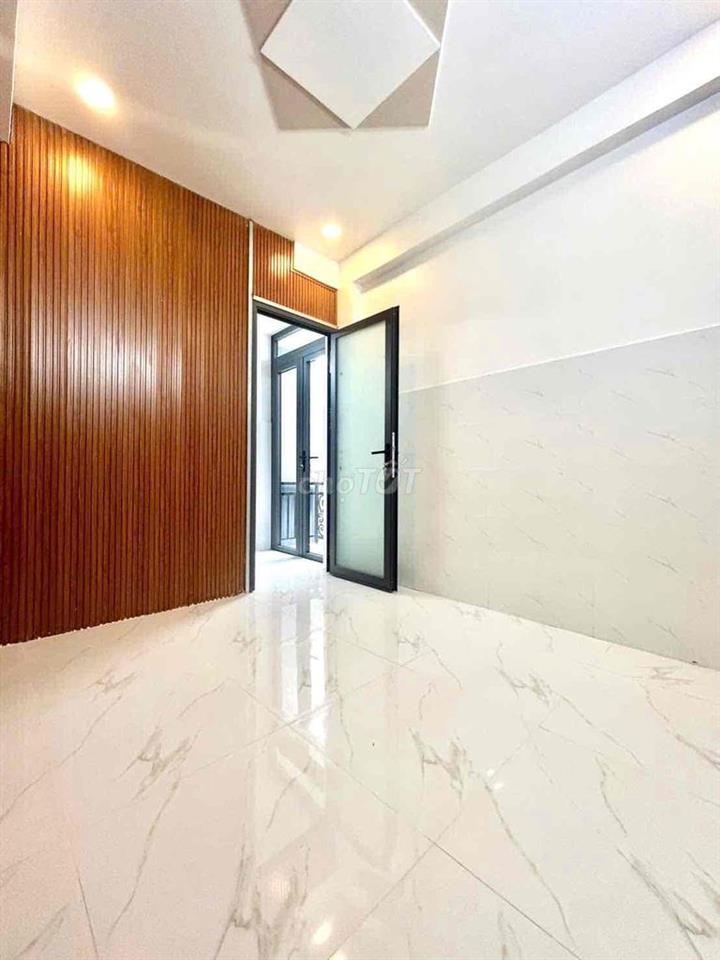 nhà bán 5m x 8m. 2 lầu 🚗 đường Phú định F16.Q8.