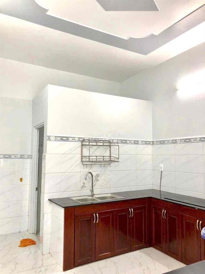 bán nhà 4m x 11m. 2 lầu. đường Phú định F16.Q8.