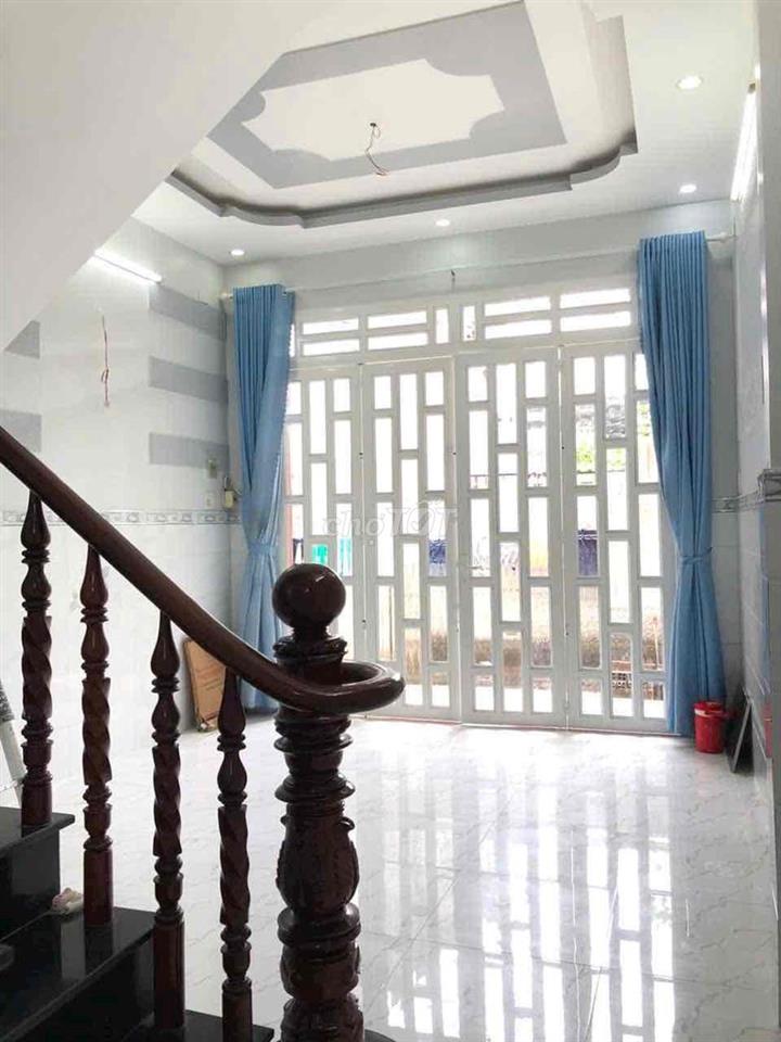 bán nhà 4m x 11m. 2 lầu. đường Phú định F16.Q8.