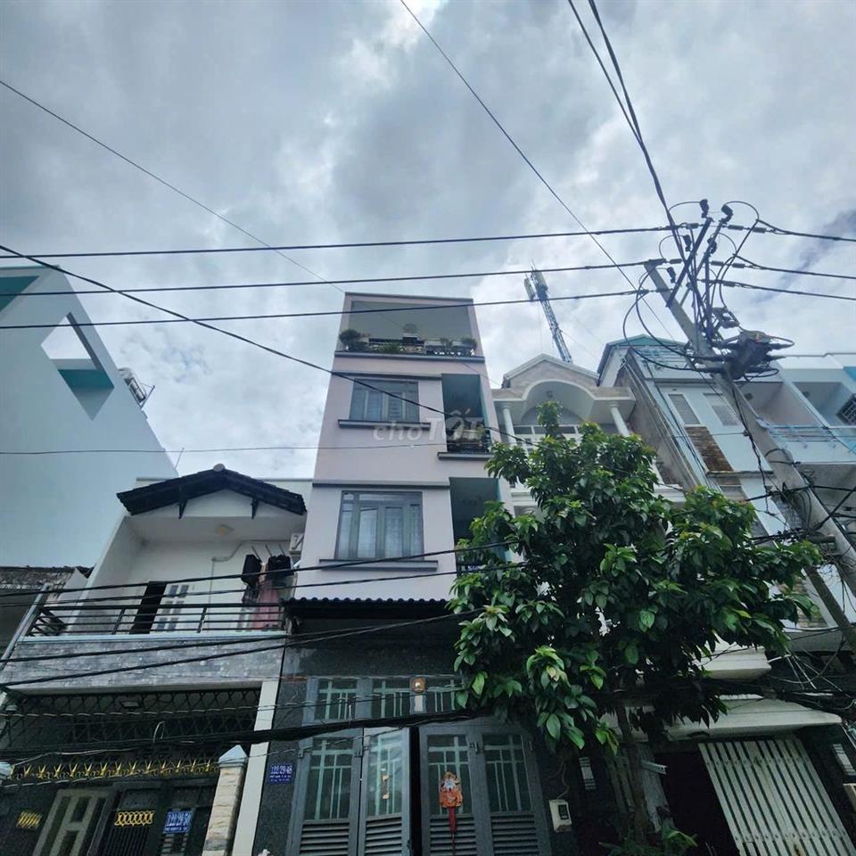 Cần bán gấp nhà hẻm xe hơi