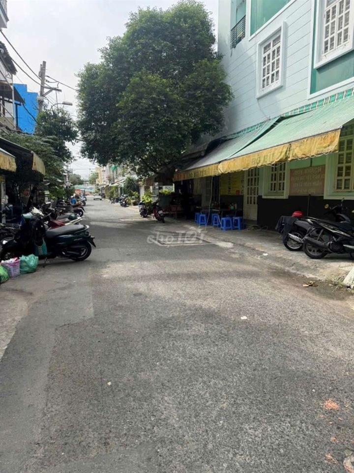 Nhà mặt tiền nội bộ Hưng Phú