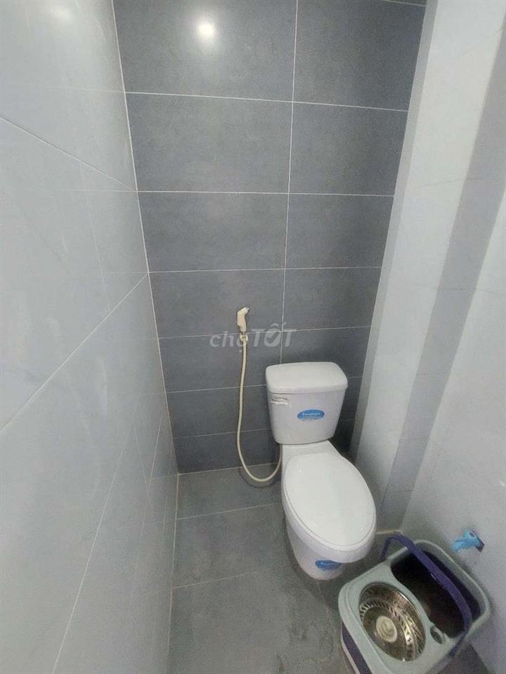 Bán nhà đường Phạm Hùng C1 DT.3m×5m } 1 Lầu 1 Phòng 1 toilet Hẽm chợ