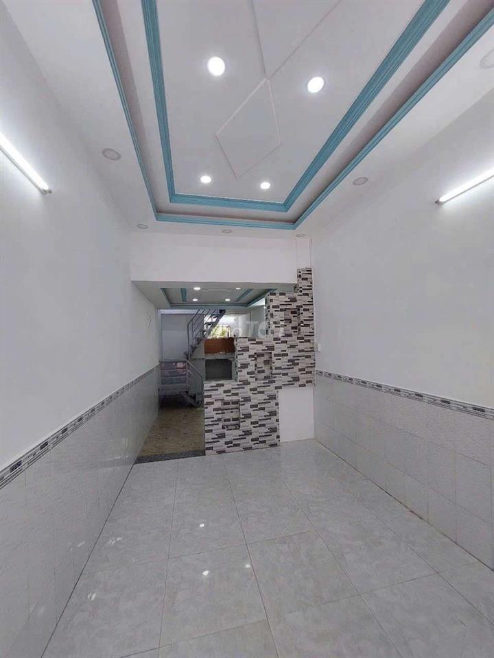 Bán nhà đường Phạm Hùng C3 DT.3m×13m } 1 Lững 2 Phòng 1 toilet hẽm 8m