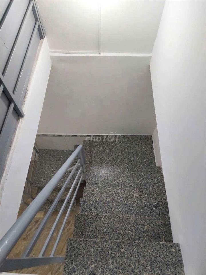 Bán nhà đường Phạm Hùng C3 DT.3m×13m } 1 Lững 2 Phòng 1 toilet hẽm 8m
