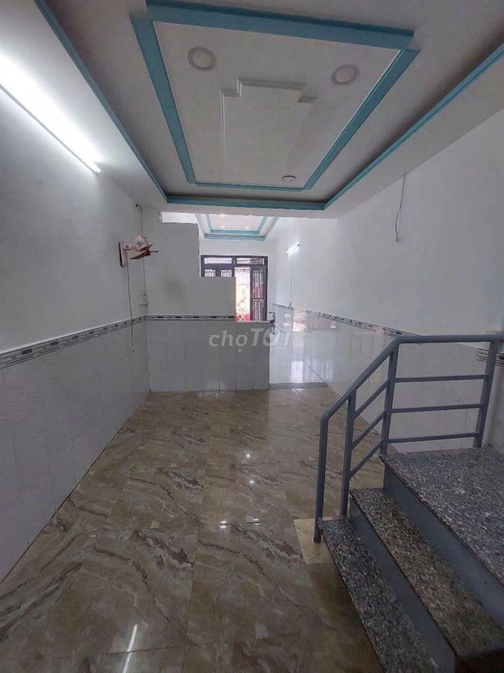 Bán nhà đường Phạm Hùng C3 DT.3m×13m } 1 Lững 2 Phòng 1 toilet hẽm 8m