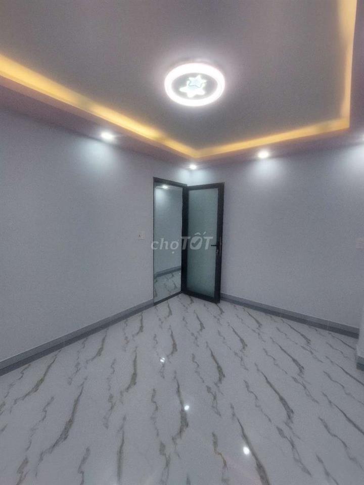 Bán nhà Mặt Tiền Hẽm đường Phạm Hùng C4 DT.4m×17m } 1 Lững 3 Phòng 2wc