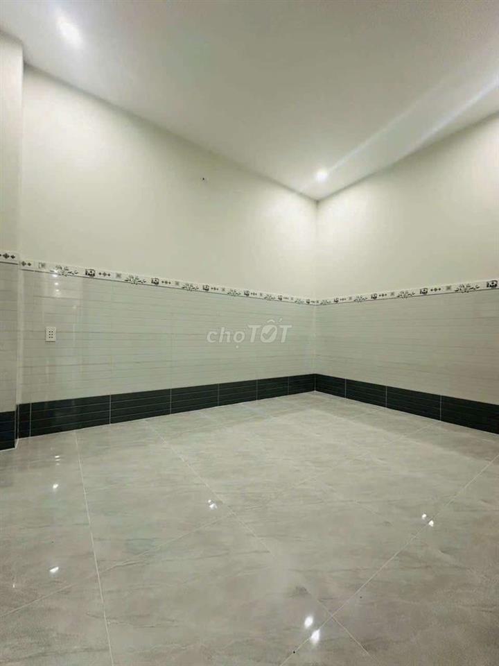 Bán nhà đường Phạm Hùng C3 DT.4m2×15m } Nhà trệt 2 Phòng 1toilet hẽm4m
