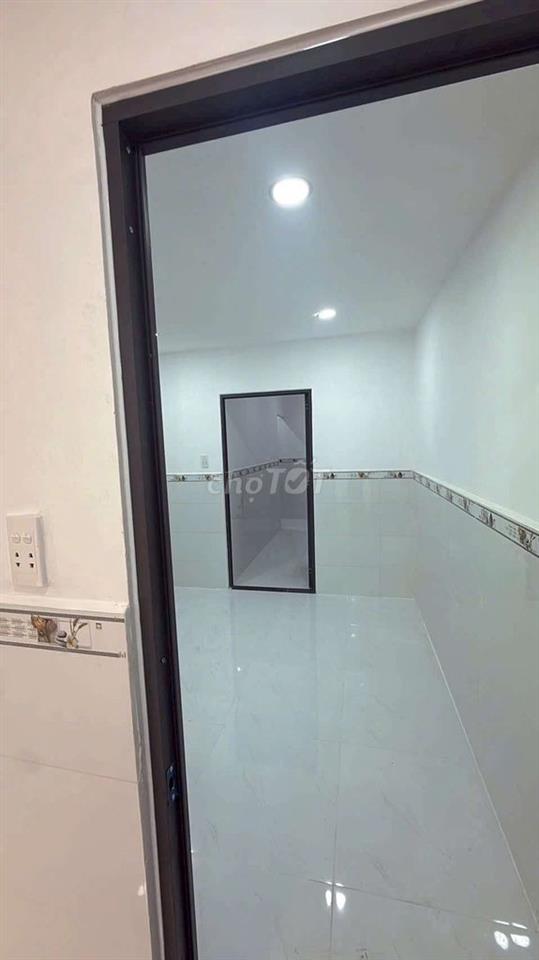 Bán nhà đường Quốc Lộ 50 DT.3m×17m } 1 lững 4 phòng 2 toilet hẽm 5m.
