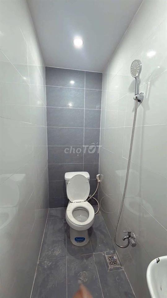 Bán nhà đường Quốc Lộ 50 DT.3m×17m } 1 lững 4 phòng 2 toilet hẽm 5m.
