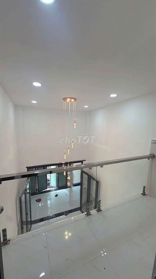 Bán nhà đường Quốc Lộ 50 DT.3m×17m } 1 lững 4 phòng 2 toilet hẽm 5m.