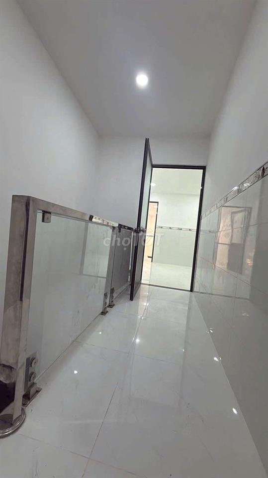 Bán nhà đường Quốc Lộ 50 DT.3m×17m } 1 lững 4 phòng 2 toilet hẽm 5m.