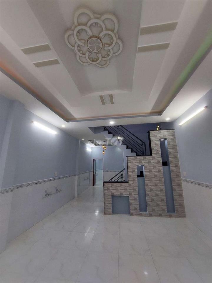 Bán nhà đường Phạm Hùng C7C DT.4m5×16m } 1 lầu 3 Phòng 2 toilet Hẽm3m5
