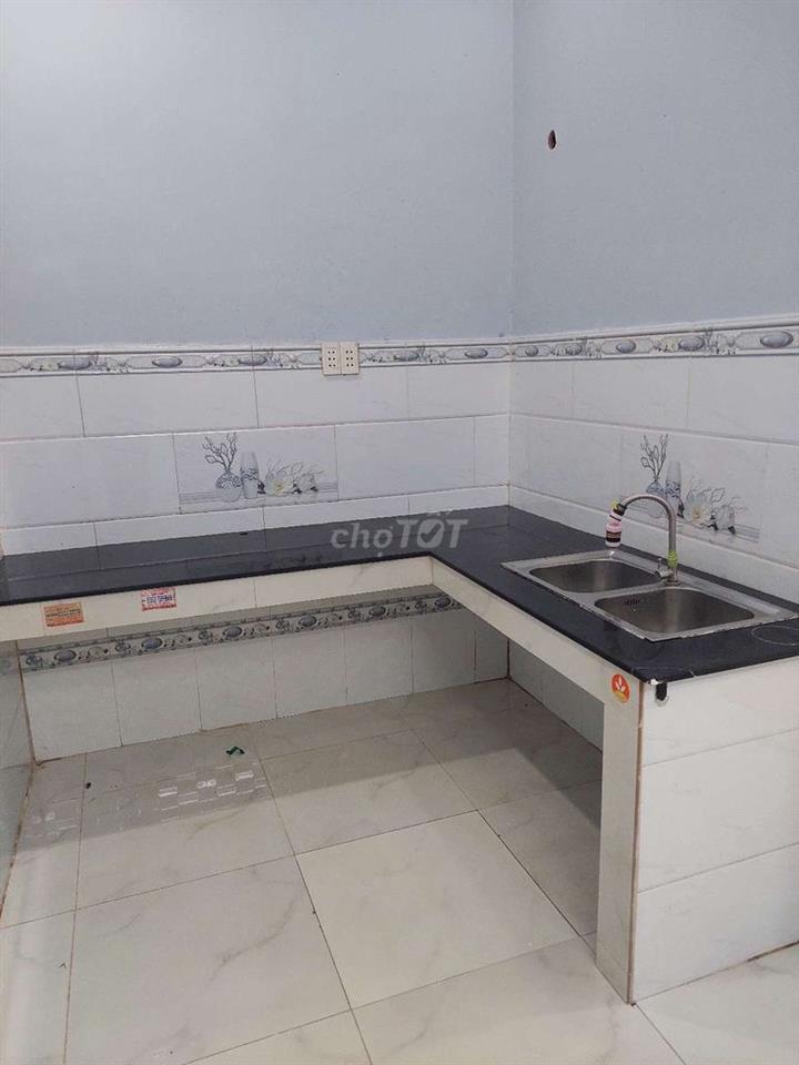 Bán nhà đường Phạm Hùng C7C DT.4m5×16m } 1 lầu 3 Phòng 2 toilet Hẽm3m5