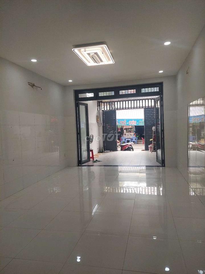 Bán nhà Mặt Tiền đường Phạm Hùng C7C DT.4m2×22m } 1 Lầu 3 Phòng 2 wc