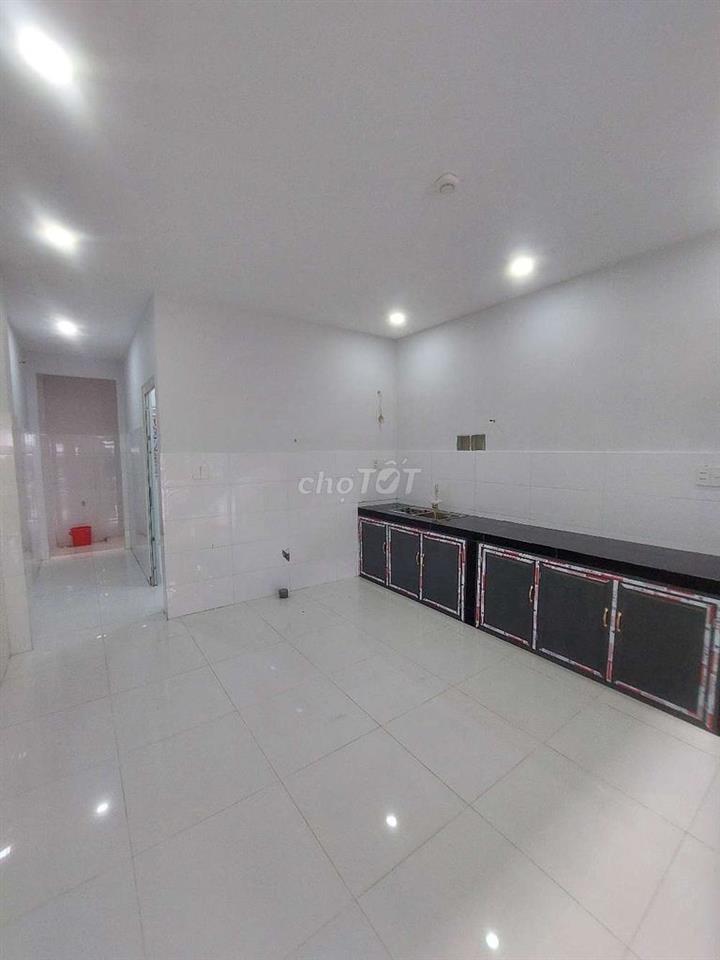 Bán nhà Mặt Tiền đường Phạm Hùng C7C DT.4m2×22m } 1 Lầu 3 Phòng 2 wc