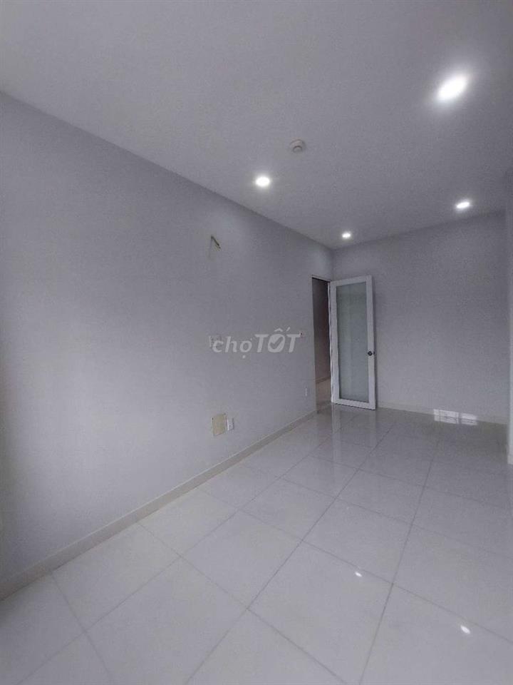 Bán nhà Mặt Tiền đường Phạm Hùng C7C DT.4m2×22m } 1 Lầu 3 Phòng 2 wc
