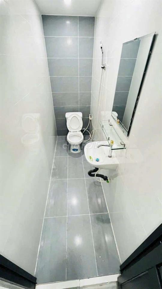 Bán nhà đường Phạm Hùng C10 DT.3×6 } 1 Lầu 1 Phòng 1 toilet hẽm xe tải
