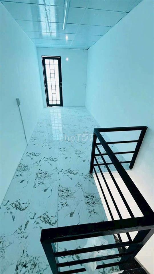 Bán nhà đường Phạm Hùng C10 DT.3×6 } 1 Lầu 1 Phòng 1 toilet hẽm xe tải
