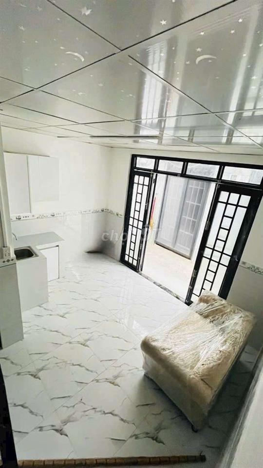 Bán nhà đường Phạm Hùng C10 DT.3×6 } 1 Lầu 1 Phòng 1 toilet hẽm xe tải