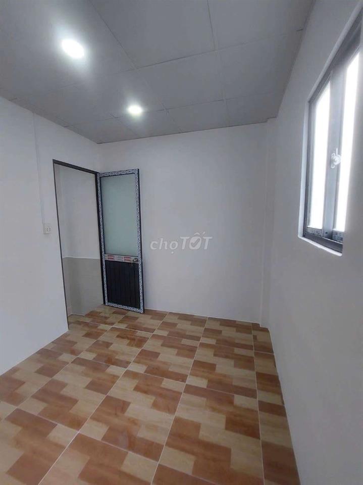 Bán nhà đường Phạm Hùng C7C DT.4m×6m5 } 1 Lầu 1 Phòng 1 toilet hẽm 6m.
