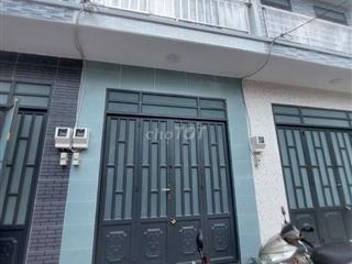 Bán nhà đường Phạm Hùng C1 DT.3m2×9m } 1 Lầu 2 Phòng 2 toilet hẽm 8m.