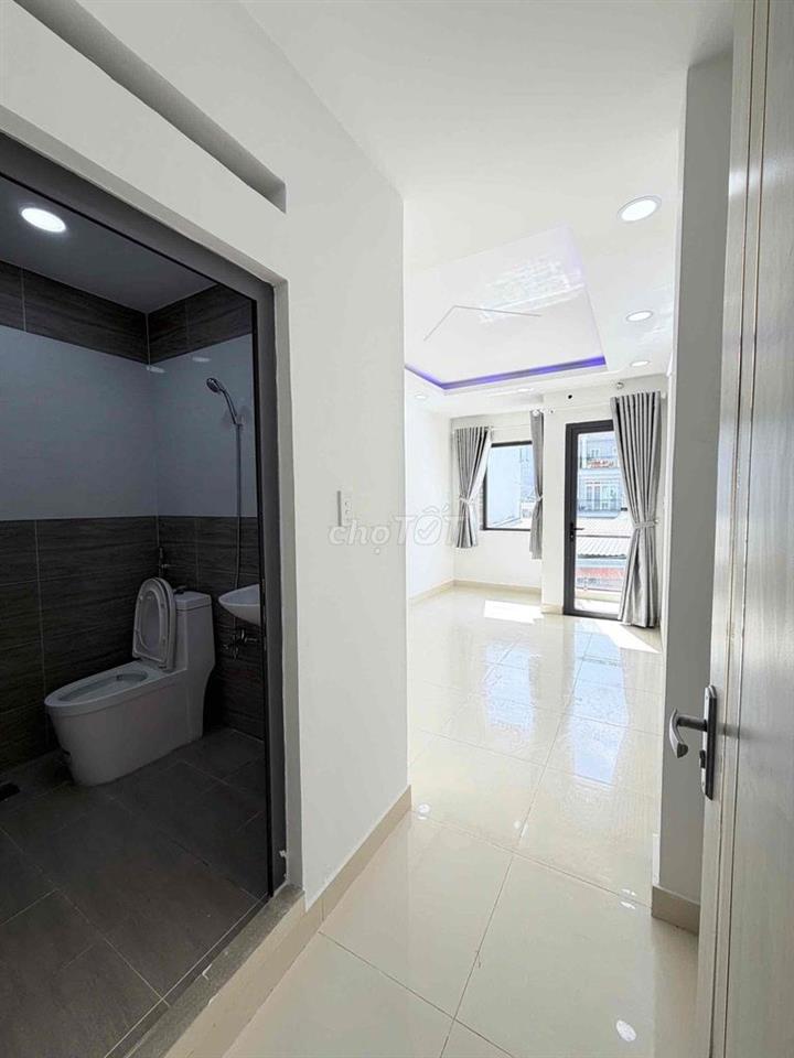 Nhà Lầu 5 Tầng Hoàn Công Đủ Hẻm Oto Âu Dương Lân P3 Q8
