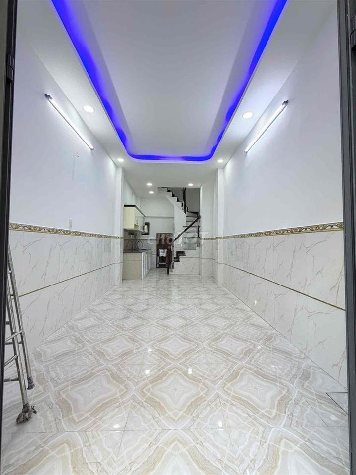 Nhà Lầu 5 Tầng Hoàn Công Đủ Hẻm Oto Âu Dương Lân P3 Q8